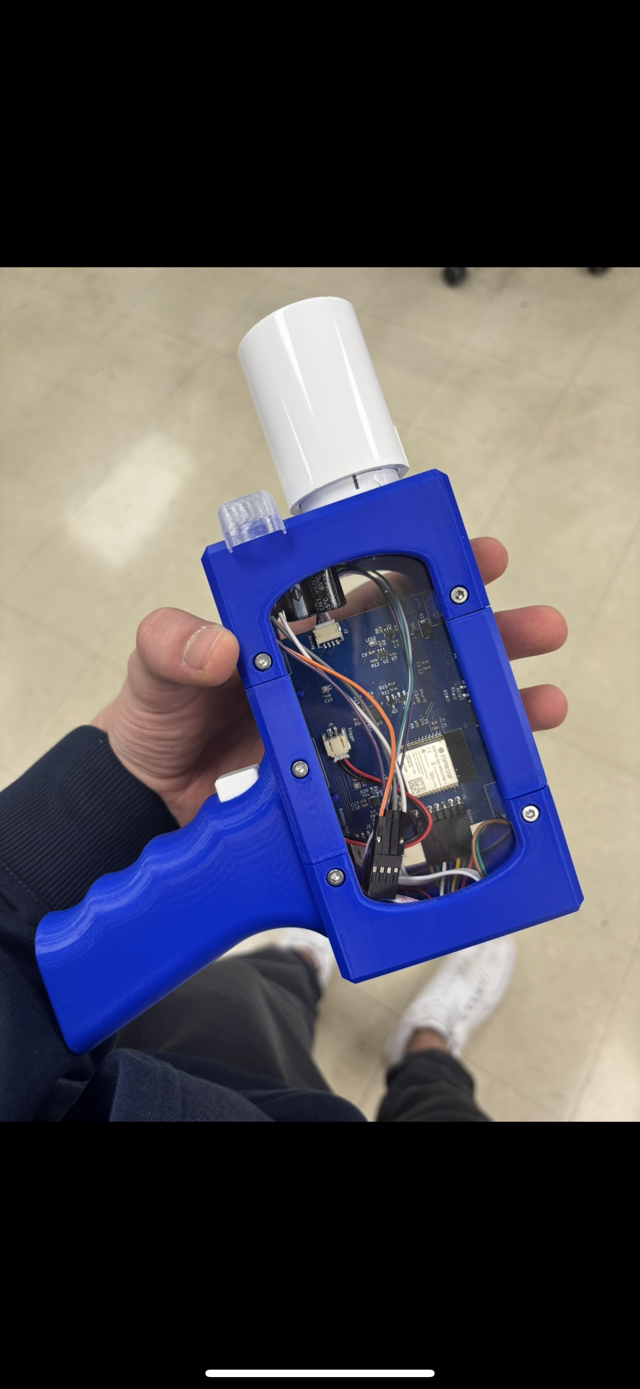 3D-printed assembly with integrated electronics